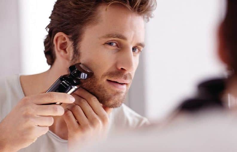 La fameuse barbe de 3 jours en juillet 2025