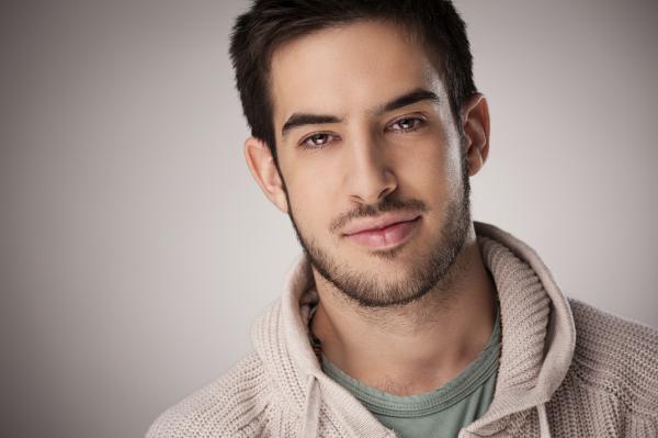 La fameuse barbe de 3 jours en juillet 2025