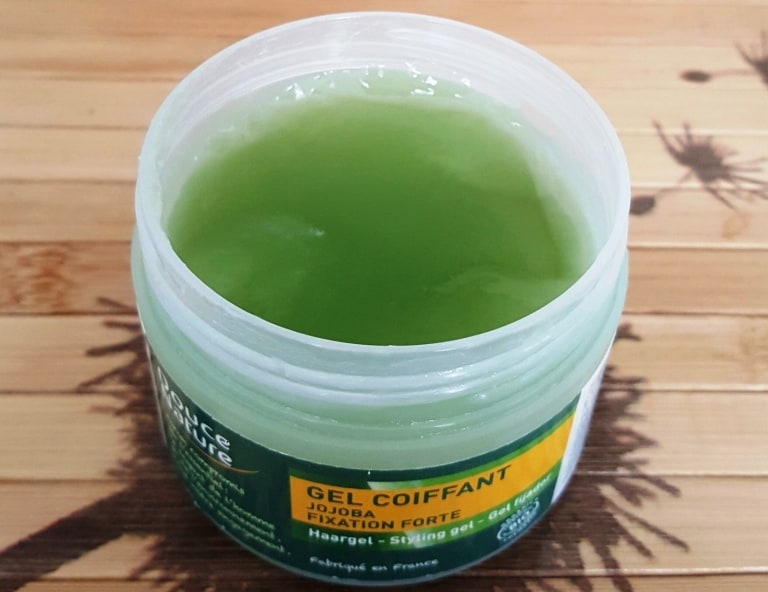 Gel coiffant en juillet 2024